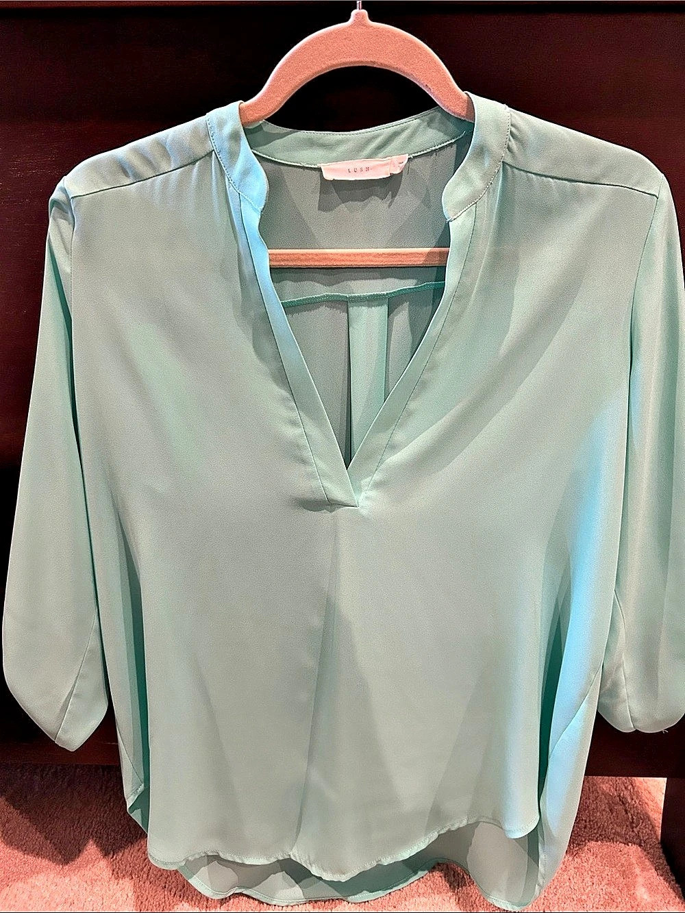Lush Roll Tab Sleeve V-Neck Blouse Green Small